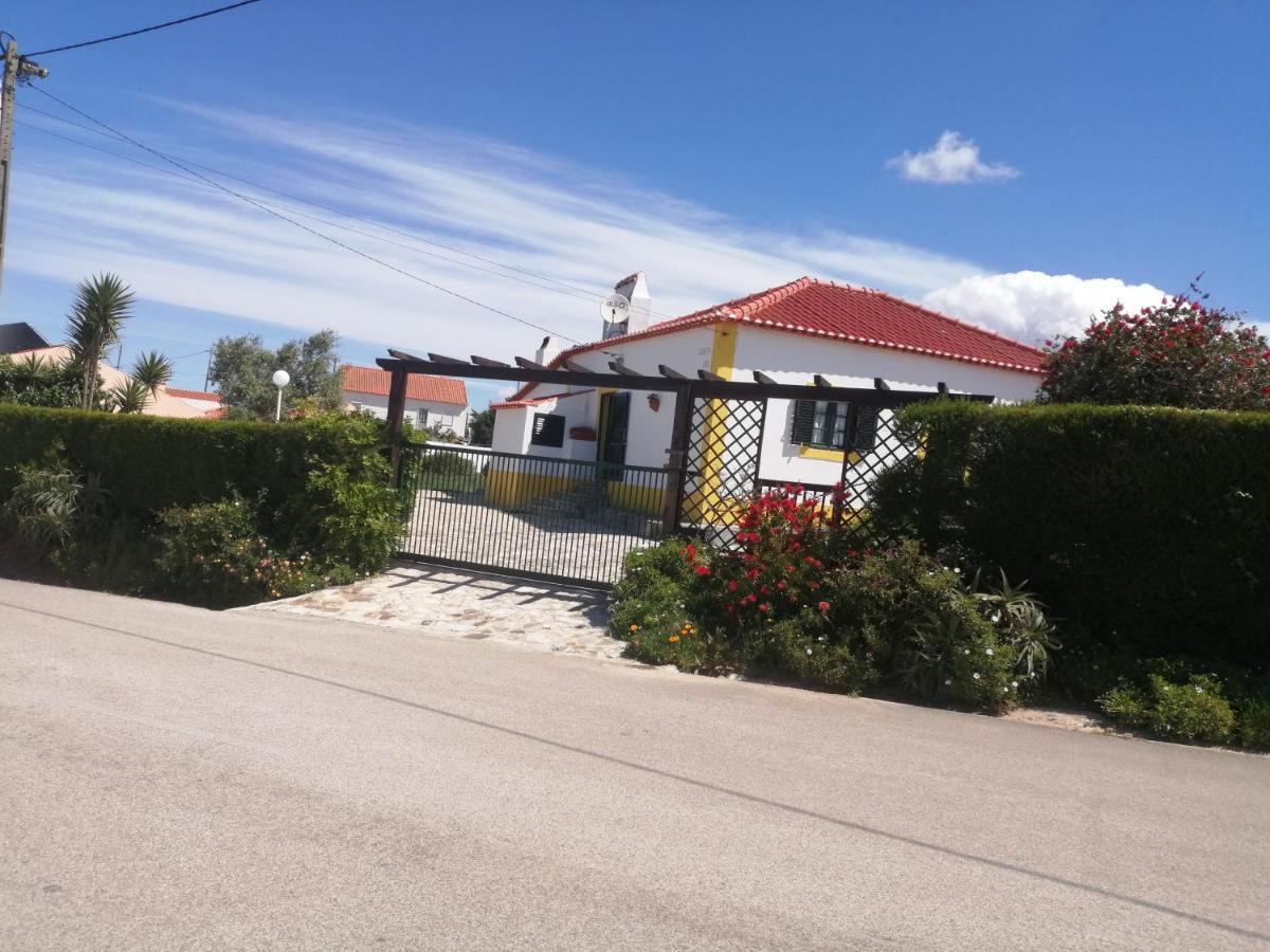 Casas Da Lagoa - 4 Casas De Ferias Independentes Santo Isidoro ภายนอก รูปภาพ
