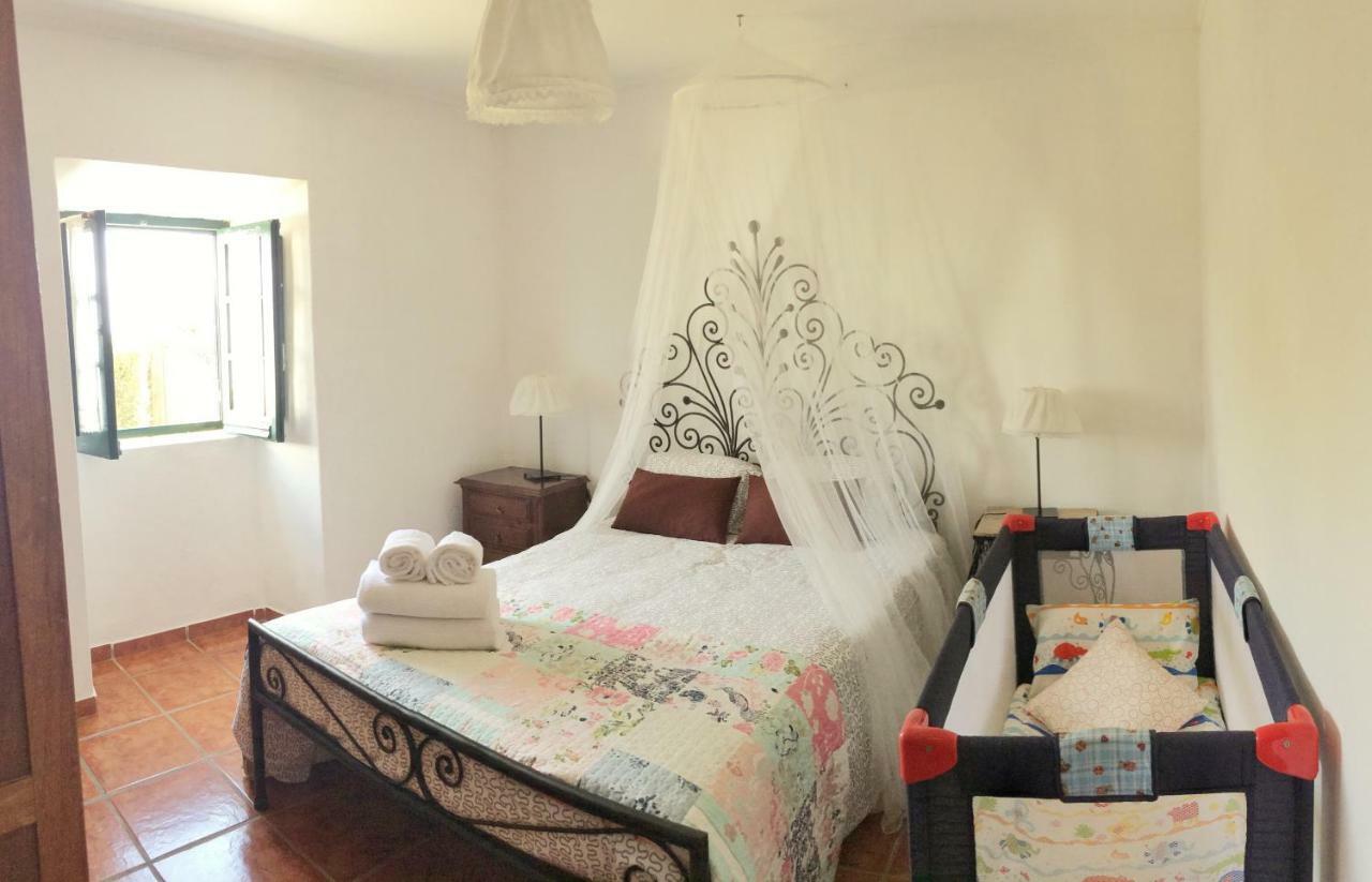 Casas Da Lagoa - 4 Casas De Ferias Independentes Santo Isidoro ภายนอก รูปภาพ