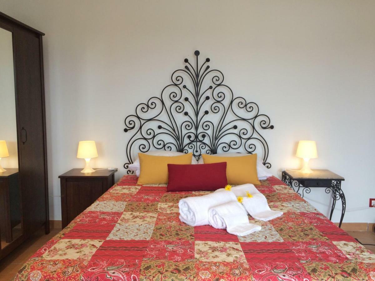 Casas Da Lagoa - 4 Casas De Ferias Independentes Santo Isidoro ภายนอก รูปภาพ